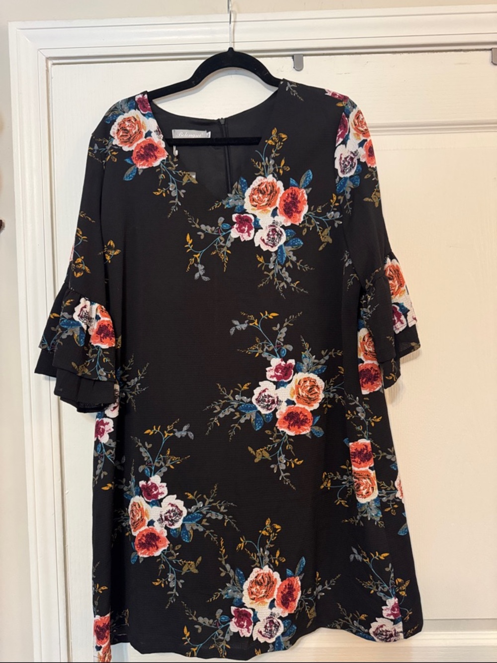 Belongsco Black Floral Mini Dress with Ruffle Sleeves